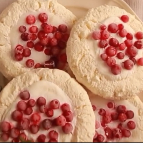 Ватрушки с ягодами