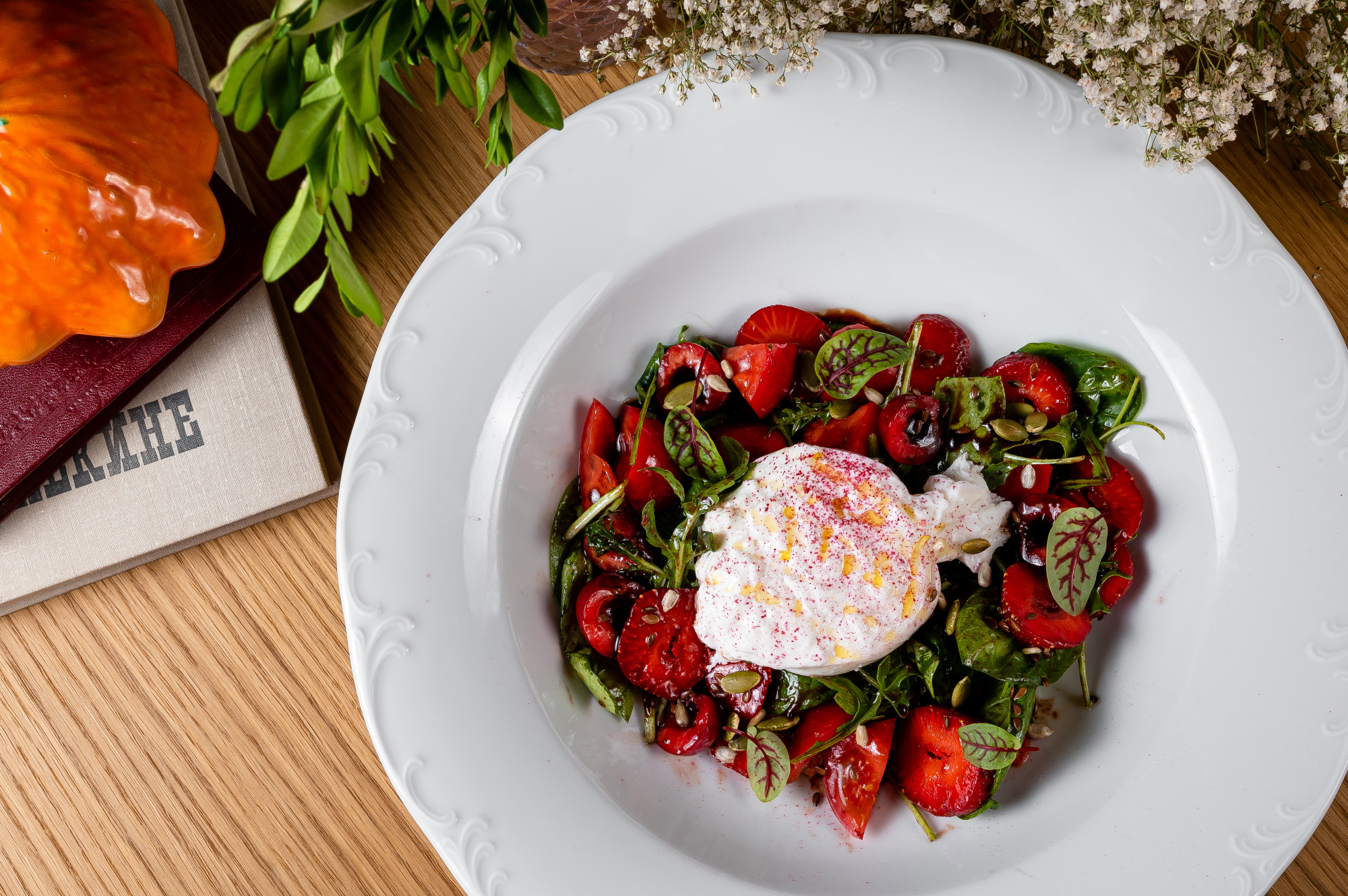 ТОП-10 салатов с сыром и помидорами: простые рецепты с фермерскими продуктами ТОП-10 салатов с сыром и помидорами: простые рецепты с фермерскими продуктами