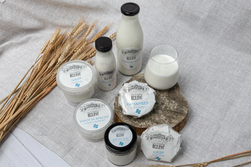 Доставка в Москве козьего и овечьего молока